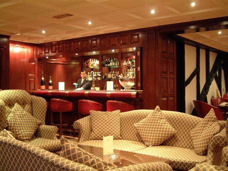 Barn Hotel London Ruislip Exterior foto